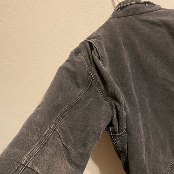Men’s vintage Carhartt Utility Jacket - Picture 10 of 16